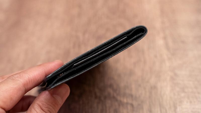 薄さがたった6mmしかない財布がコインを入れても薄さを保てる