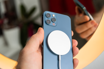 あなたのiPhoneが驚きのワイヤレス充電対応にアップグレードされる日も遠くない!