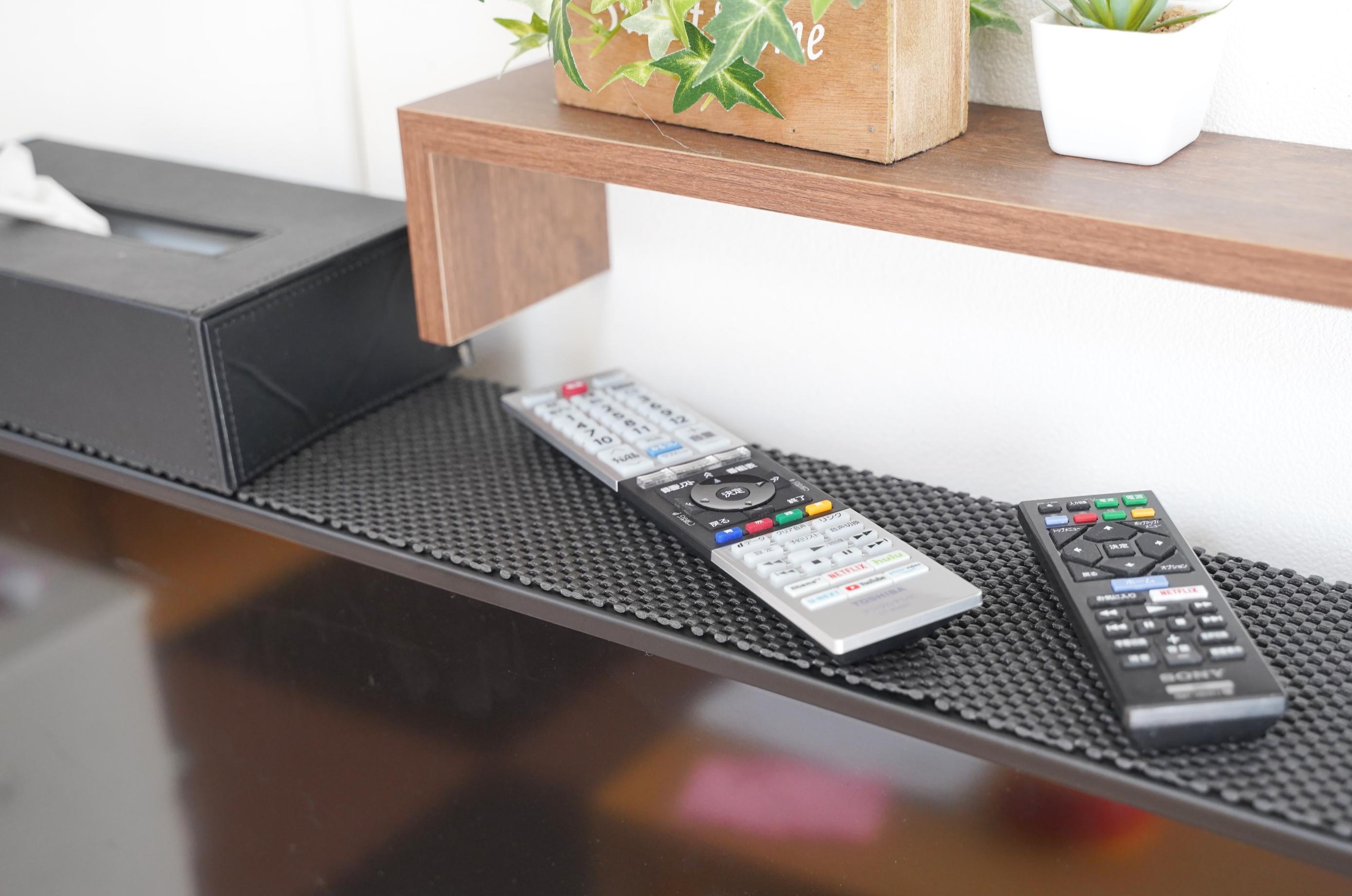 ★入荷なし！残り１点 収納たっぷり！リモコンや小物もすっきり整理 テレビボード テレビ上を「2000円＆工具不要」でモノ置き場に！定位置のない