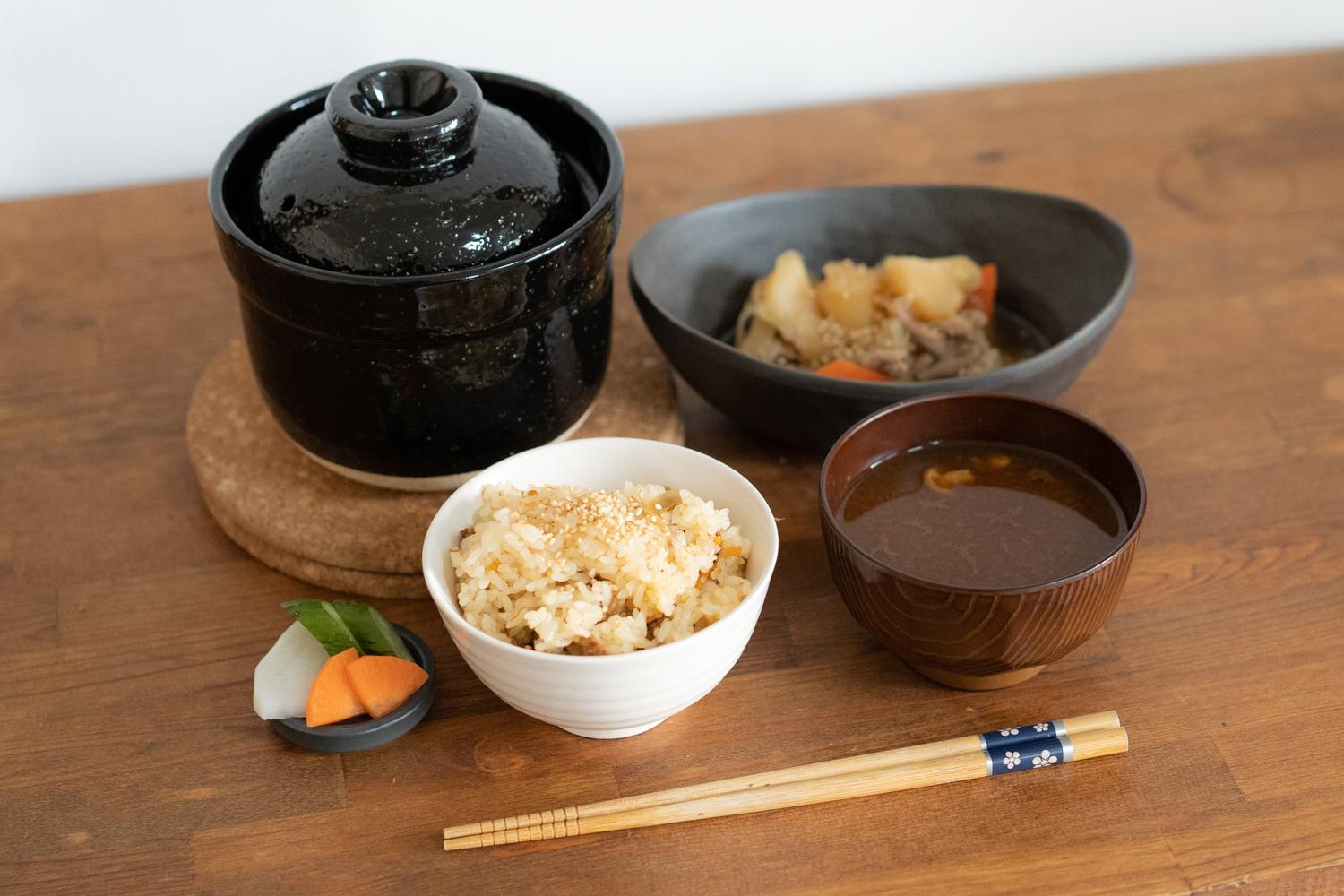 値下げ❗️伊賀ノ匠　いがのたくみ　レンジ土鍋　0.5〜1合サイズ レンジ土鍋 伊賀ノ匠 伊賀焼 土鍋 いがのたくみ ｜ 株式会社