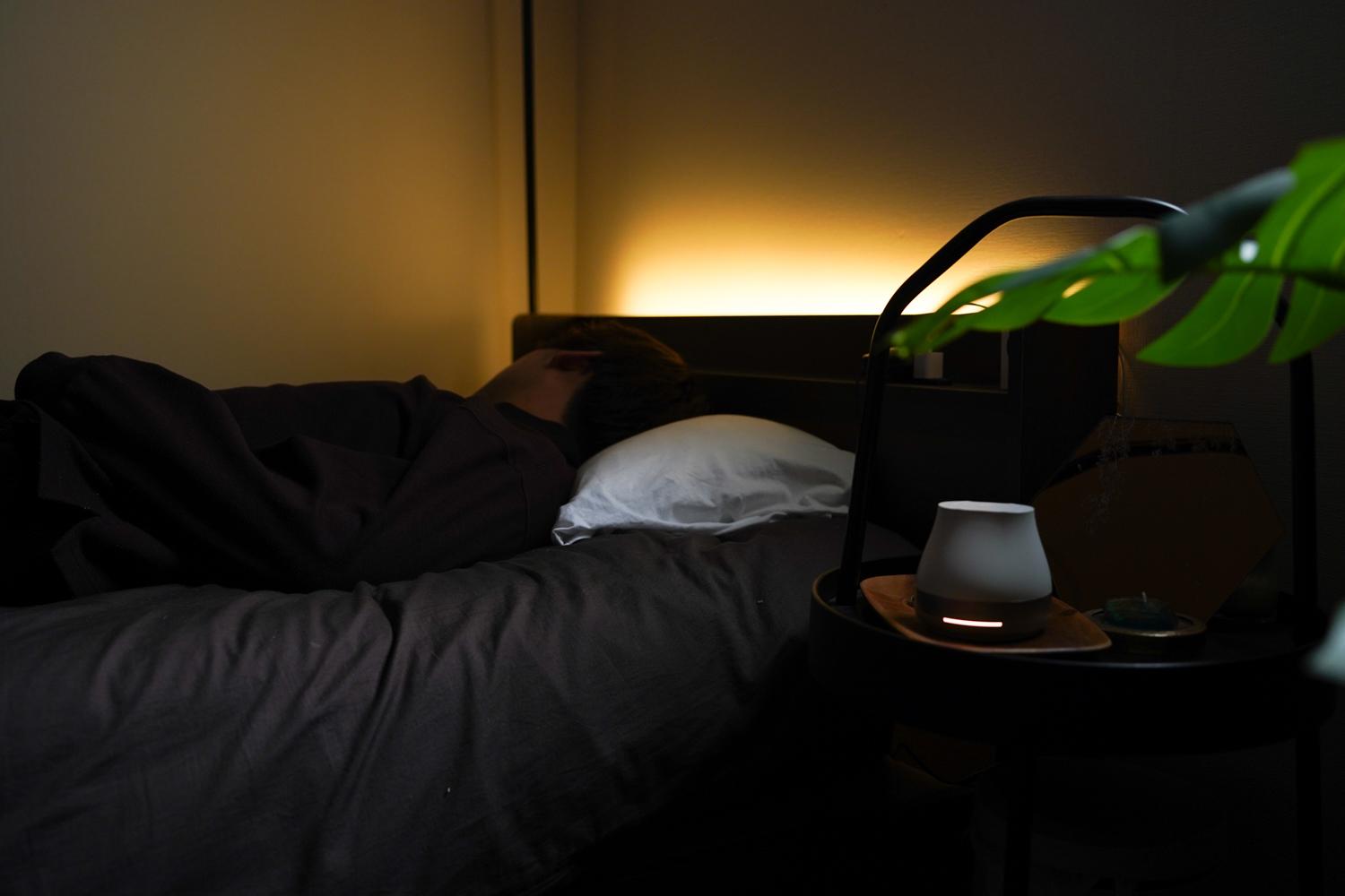 入眠やリラックスしやすい環境を超低周波でサポート！ 脳波の