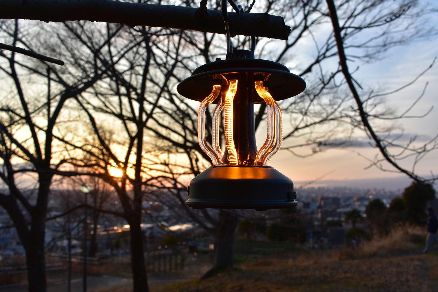 ランタン 最大450ルーメンで夕日を再現！ アウトドアランタンを試してみた