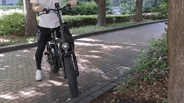 ②【美品】折りたたみ式電動アシスト自転車 ごっついタイヤが大迫力！ ワイルドで渋カッコいい折り畳み電動