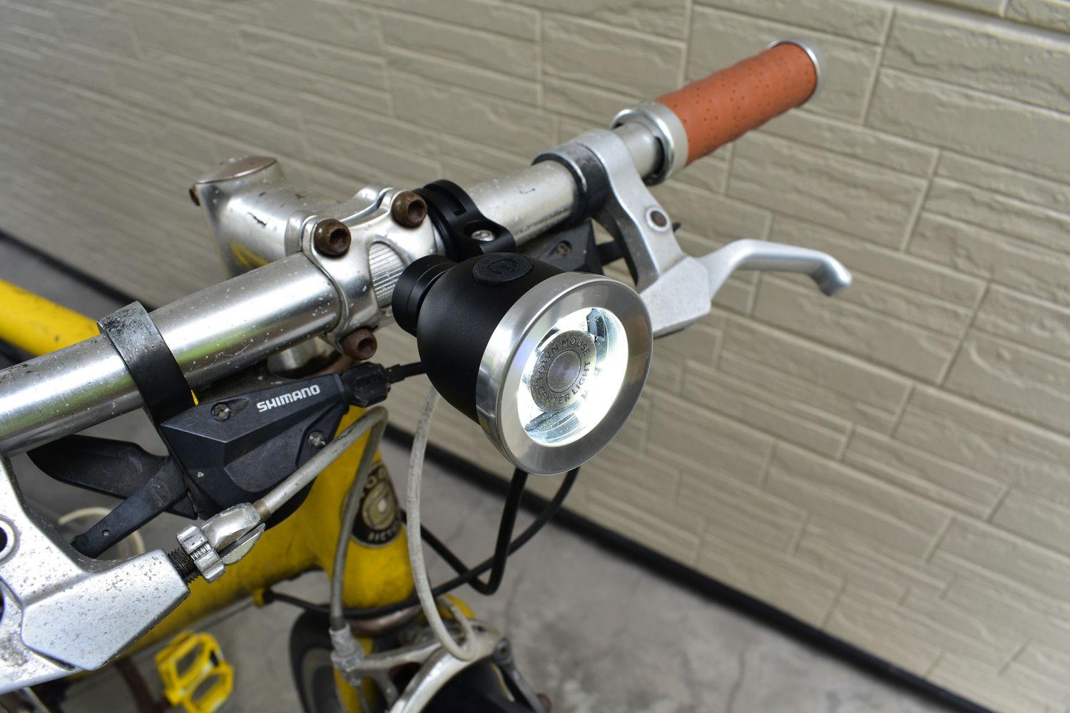 UK生まれの自転車用ライト。アルミボディが美しい「Center Light」を試してみた | ライフハッカー・ジャパン