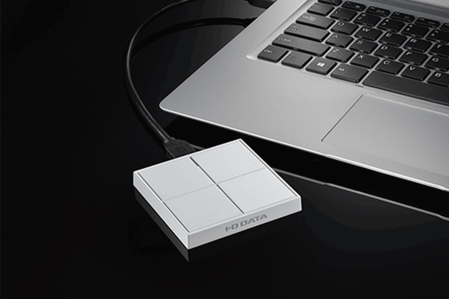 普段使いにちょうどいい。容量1TBで手のひらサイズのIO-DATAのSSDが