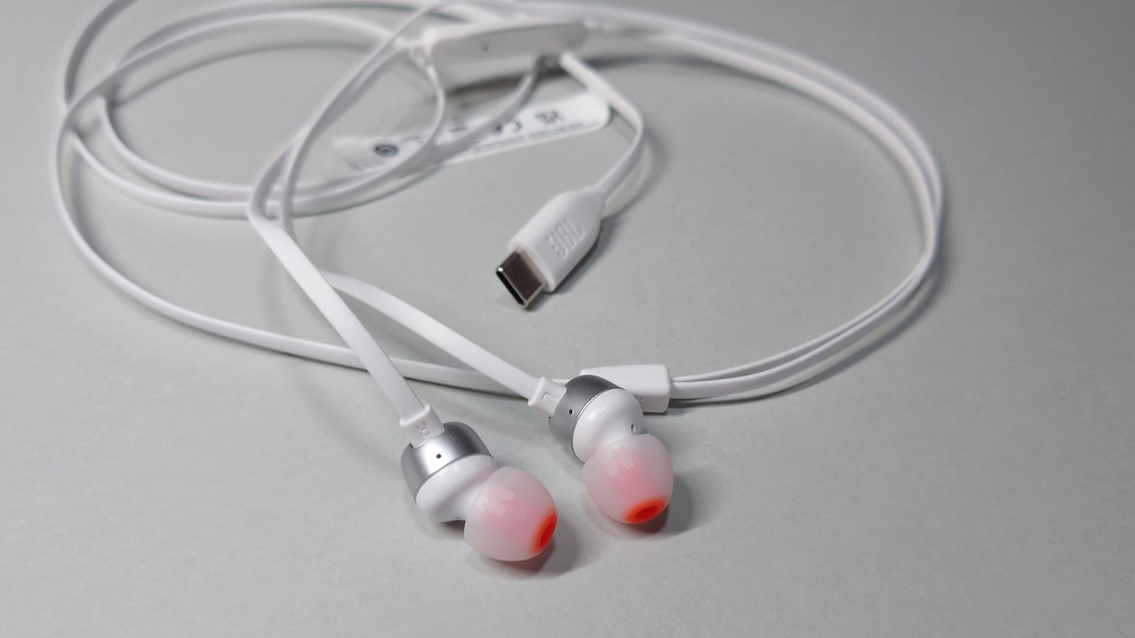 有線の弱点を克服。3000円台とは思えない脱帽の音質＆Type-C接続の