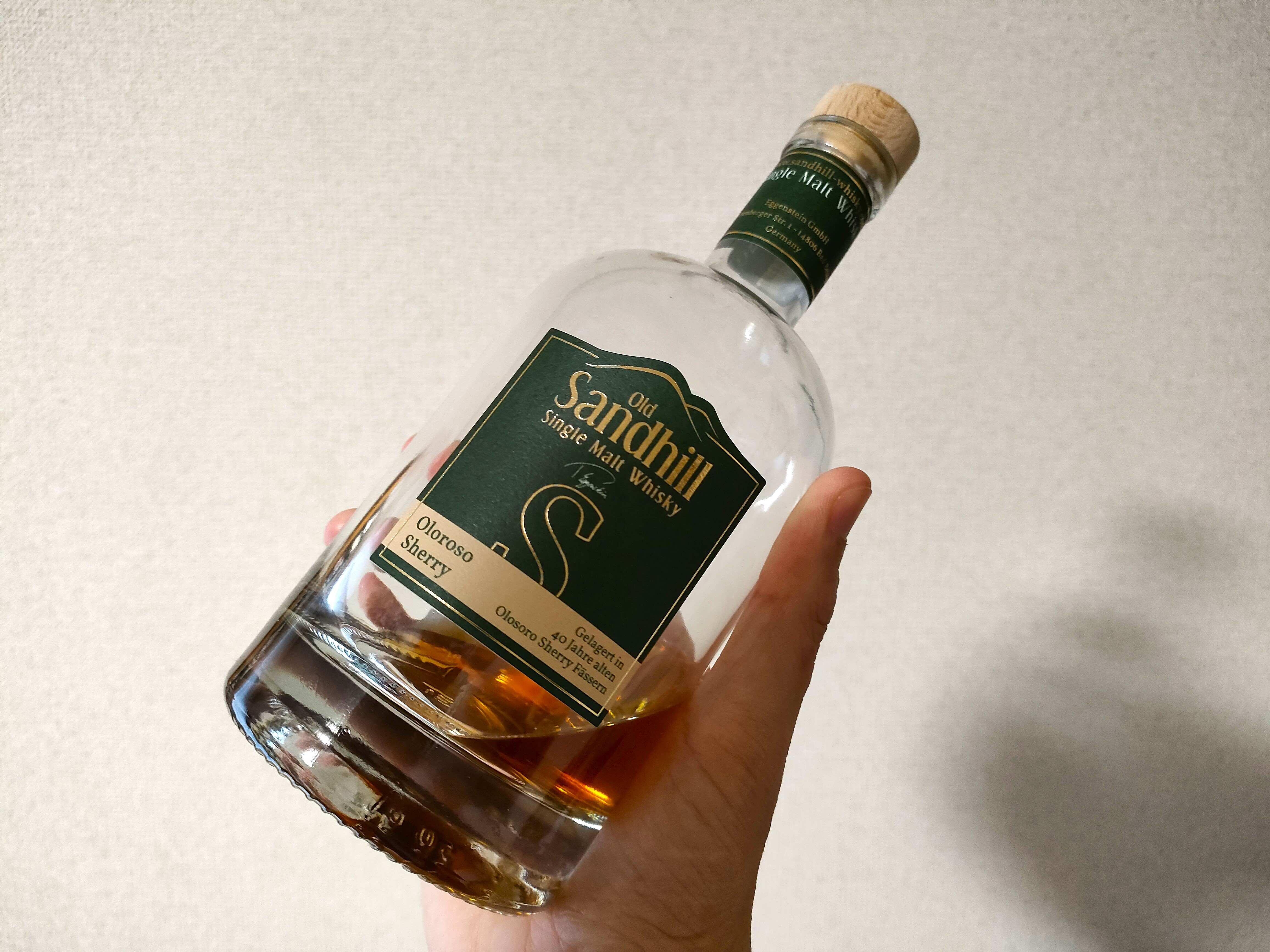 ドイツビールの老舗が手がけたシングルモルト。40年物オロロソシェリー