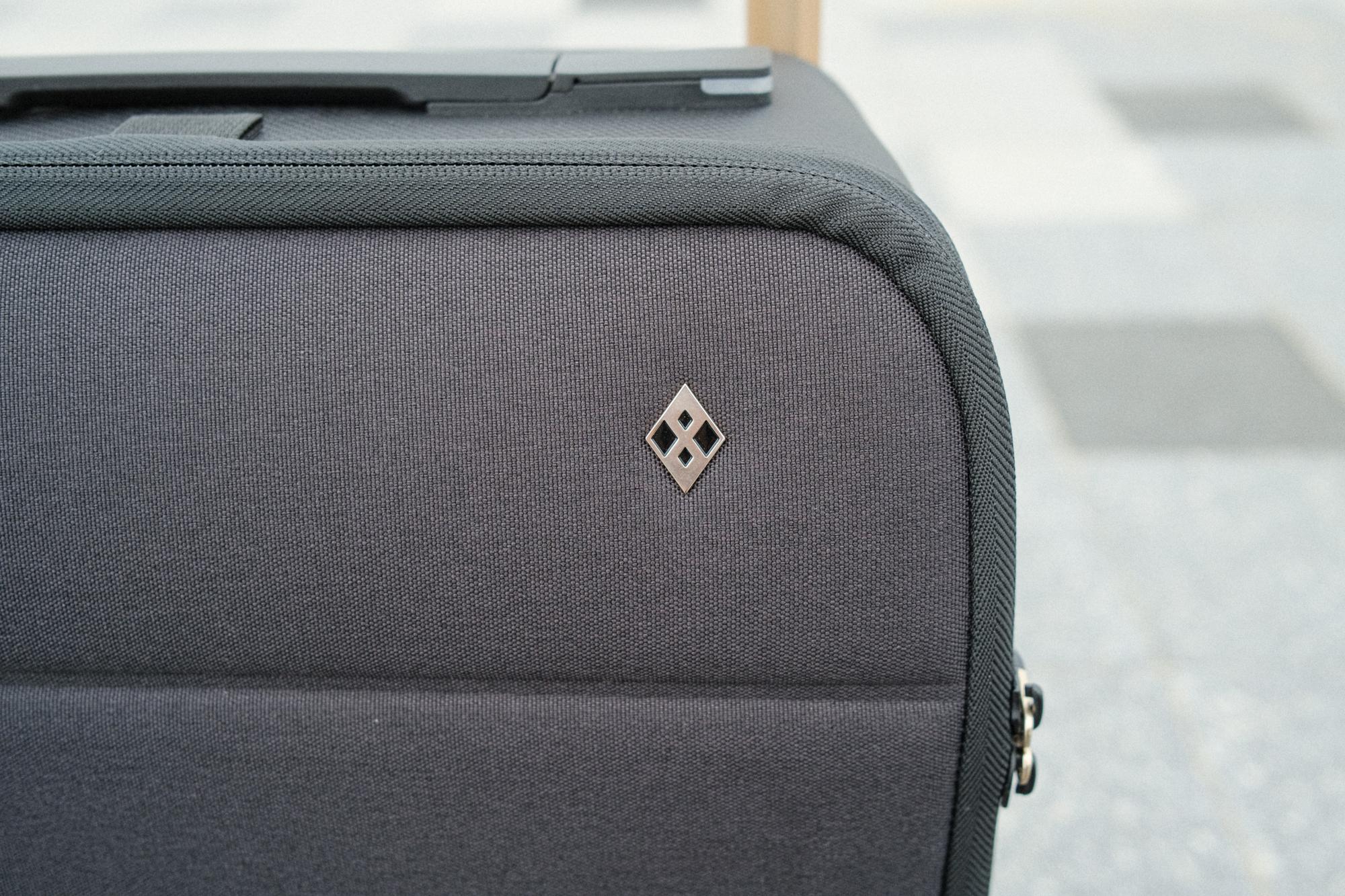 爆買い定番Kabuto 高機能スーツケース トラベルバッグ/スーツケース