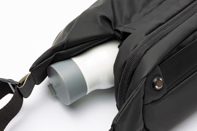 NIID スリングバック R1-PRO オリガミ・チャコール Amazon | [ニード] ボディバッグ R1 PRO NIID URBANATURE