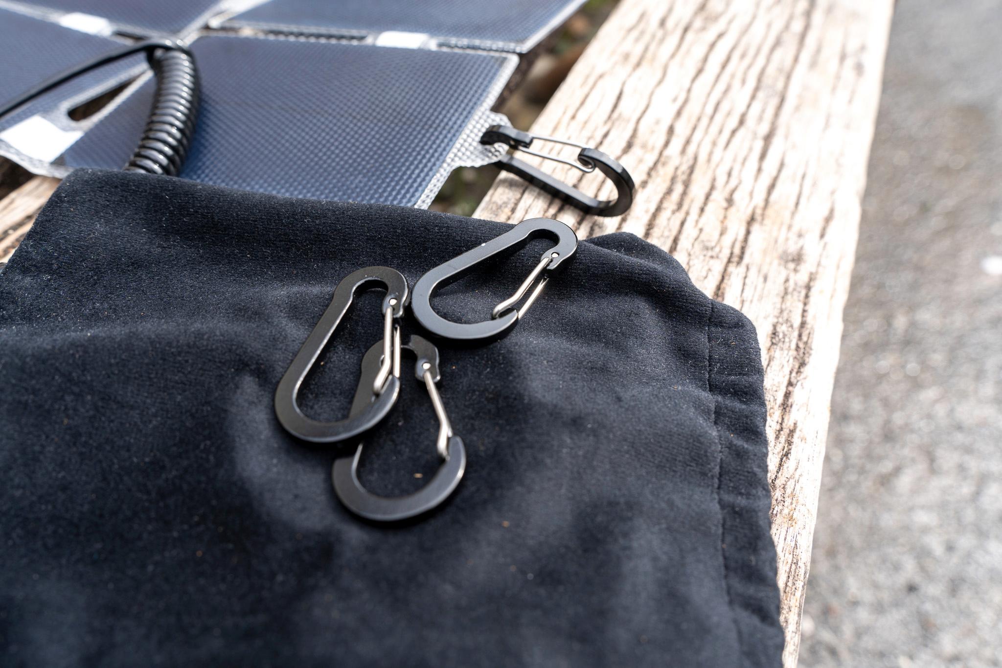 災害に備えてひとつは持っておきたい、最大出力28Wの折りたたみ式