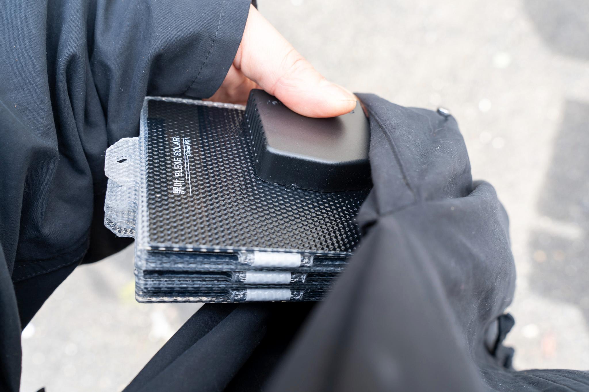 災害に備えてひとつは持っておきたい、最大出力28Wの折りたたみ式