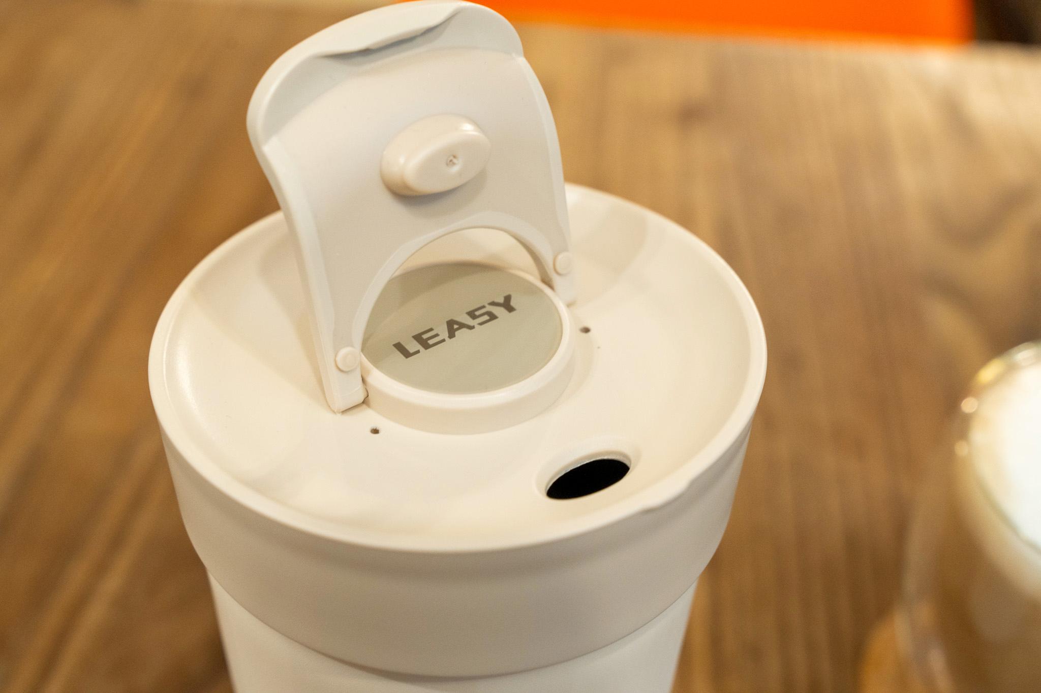 3分で濃厚ミルク泡が完成。ミルクフォーマーは全自動