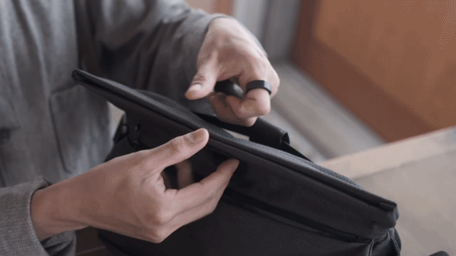スマートだから服に合わせやすい。 お洒落で機能的で大容量の