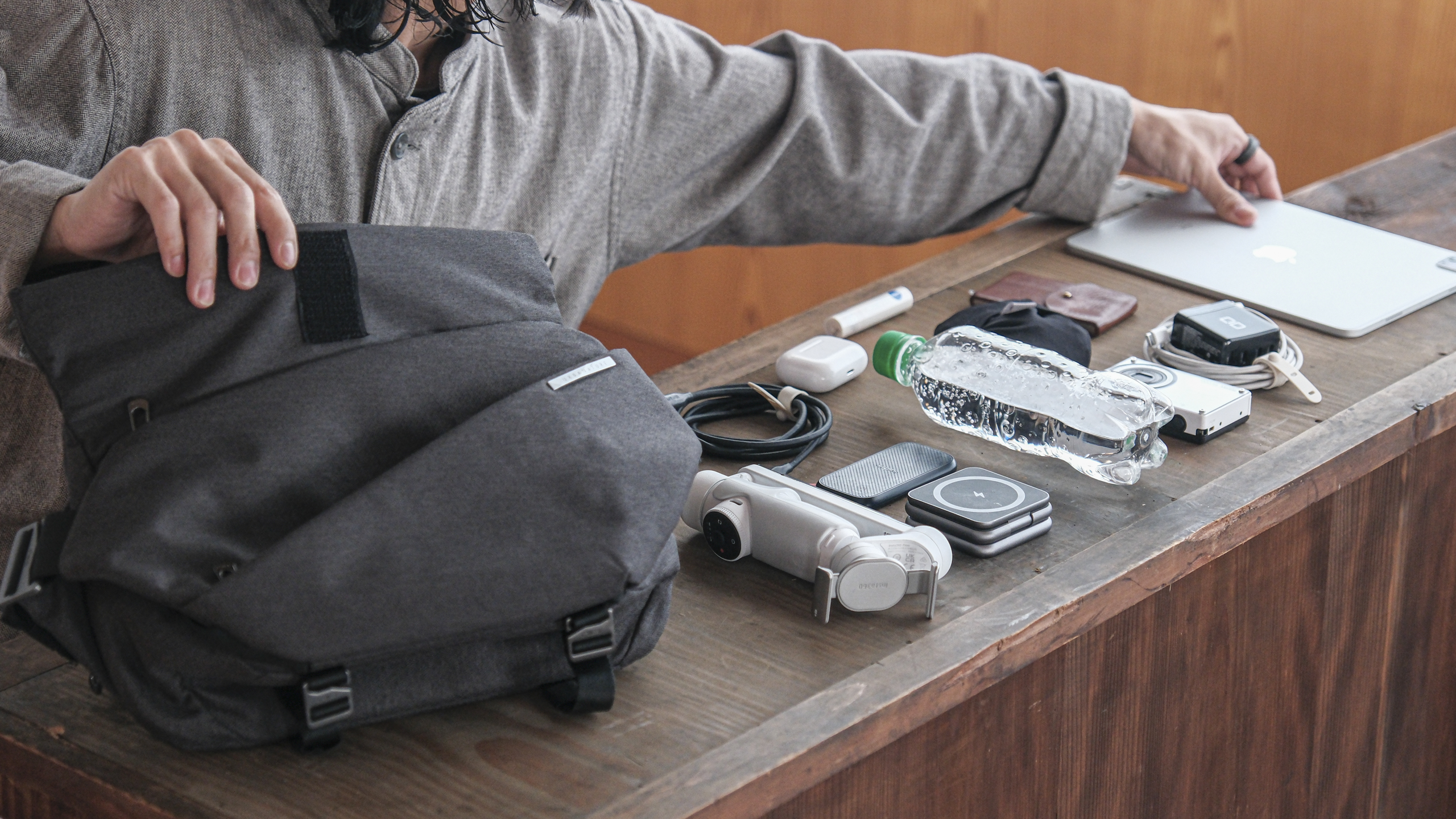 NIID URBANATURE ショルダーバッグ 撥水 グレー NIID URBANATURE ショルダーバッグ 撥水 グレー NIID URBANATURE