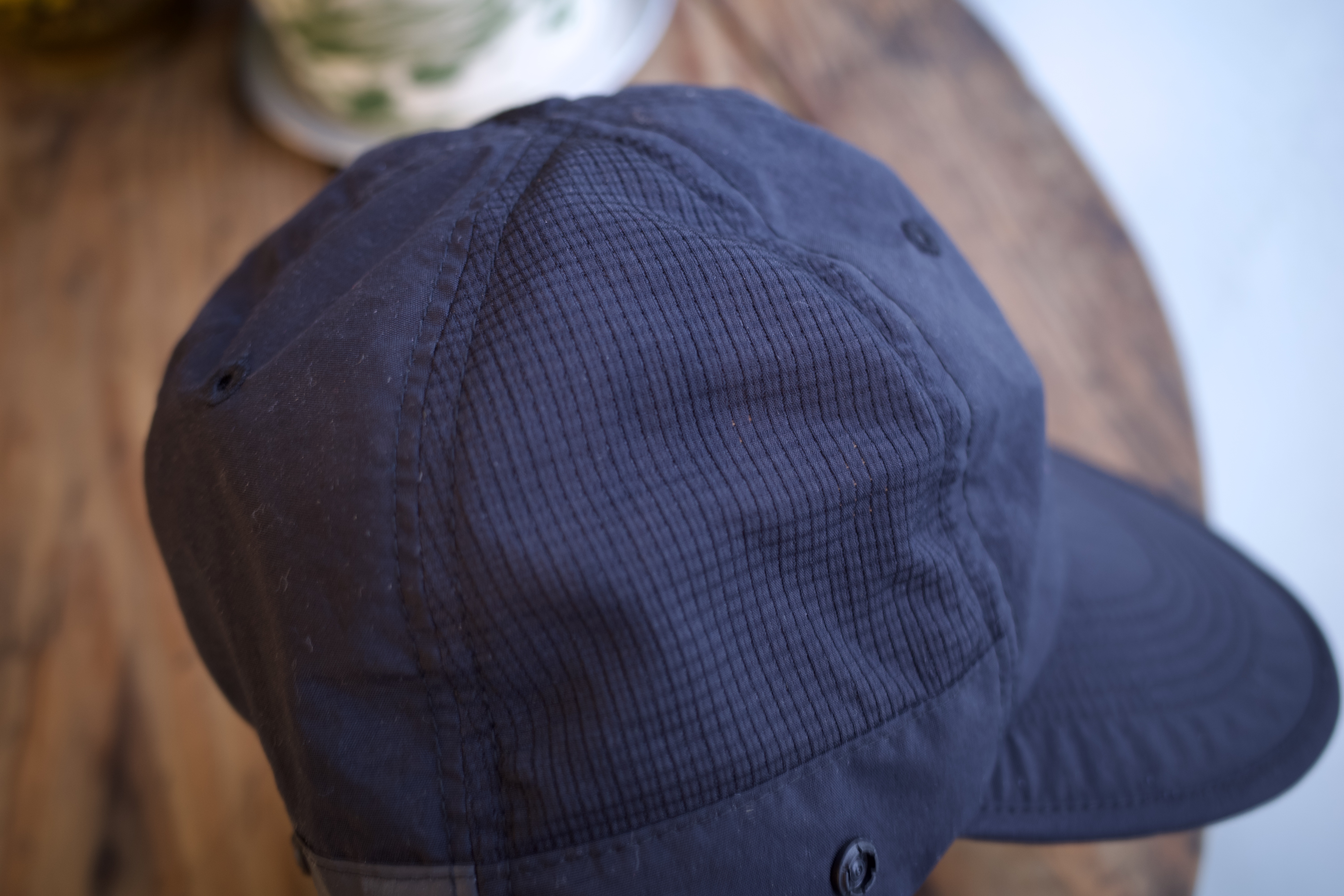 シェードがサコッシュに変身するキャップ、この夏大活躍する予感が