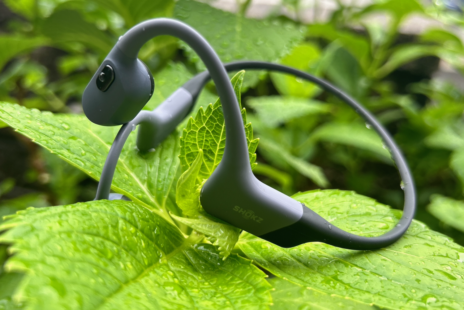 着け心地快適！周囲の音を程よく聞きながら音楽に没頭できるShockzの