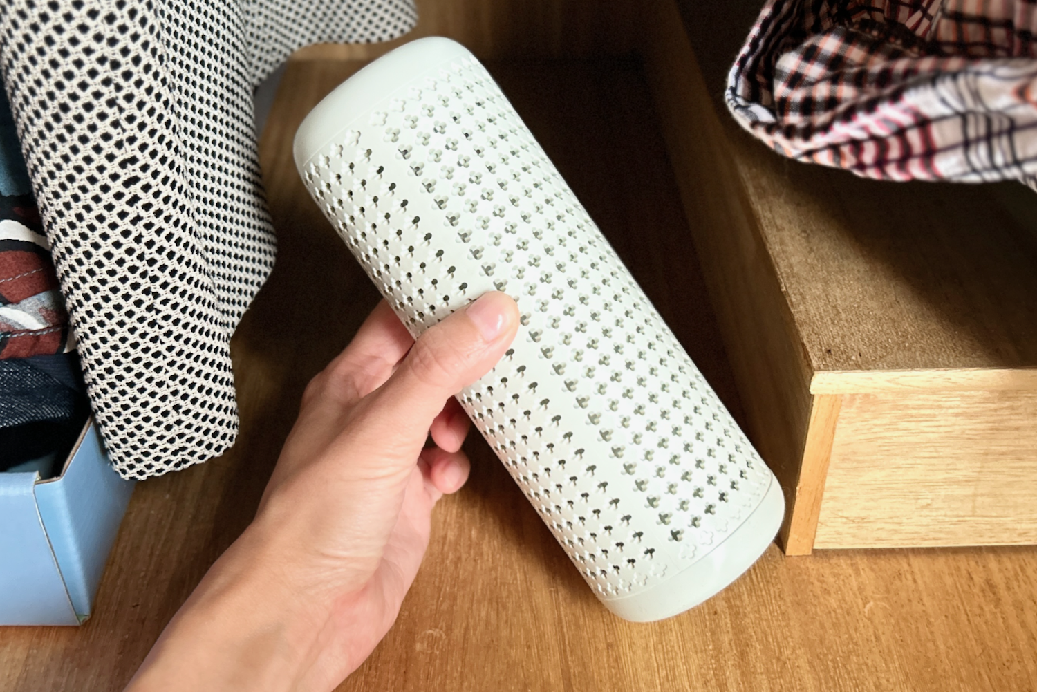 買い換えの手間とさよなら。繰り返し使えるリユース除湿機が便利