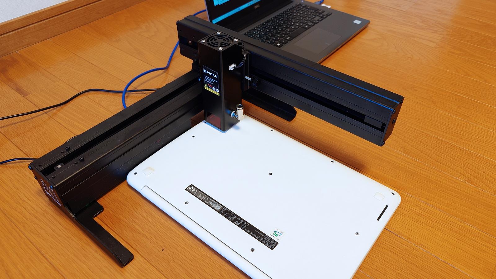 レーザー彫刻をデスクの上で。DIYにピッタリなレーザー加工機を試して