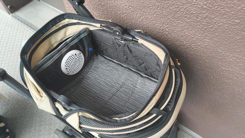 ベッドにもなるよ！ キャリーに簡単設置で涼しさをキープするペット用