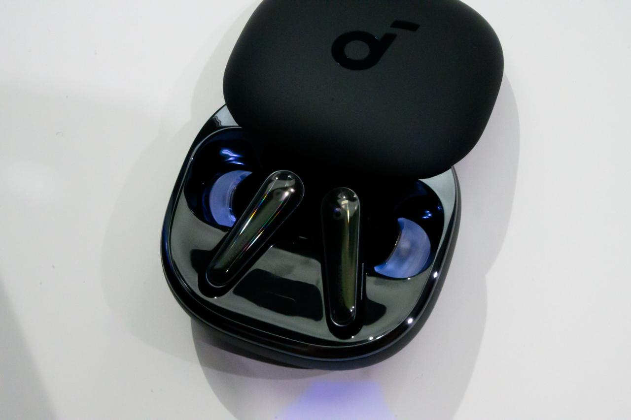 Anker soundcore4(箱あり) ワイヤレスイヤホン ノイキャン Anker史上最強のノイズキャンセリングで最高の没入感を！完全