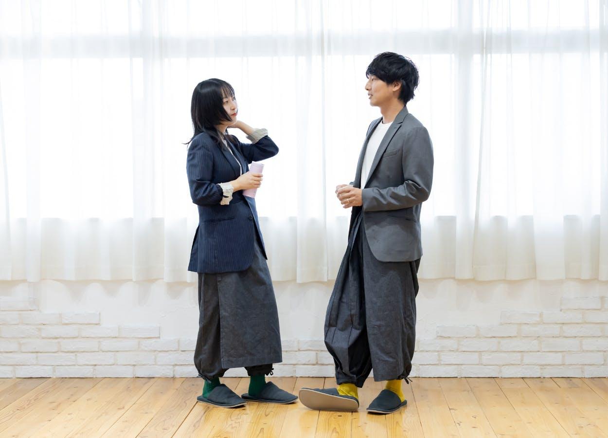 和の粋とモダンな着こなし。岡山デニムが織りなす革新的な「袴パンツ