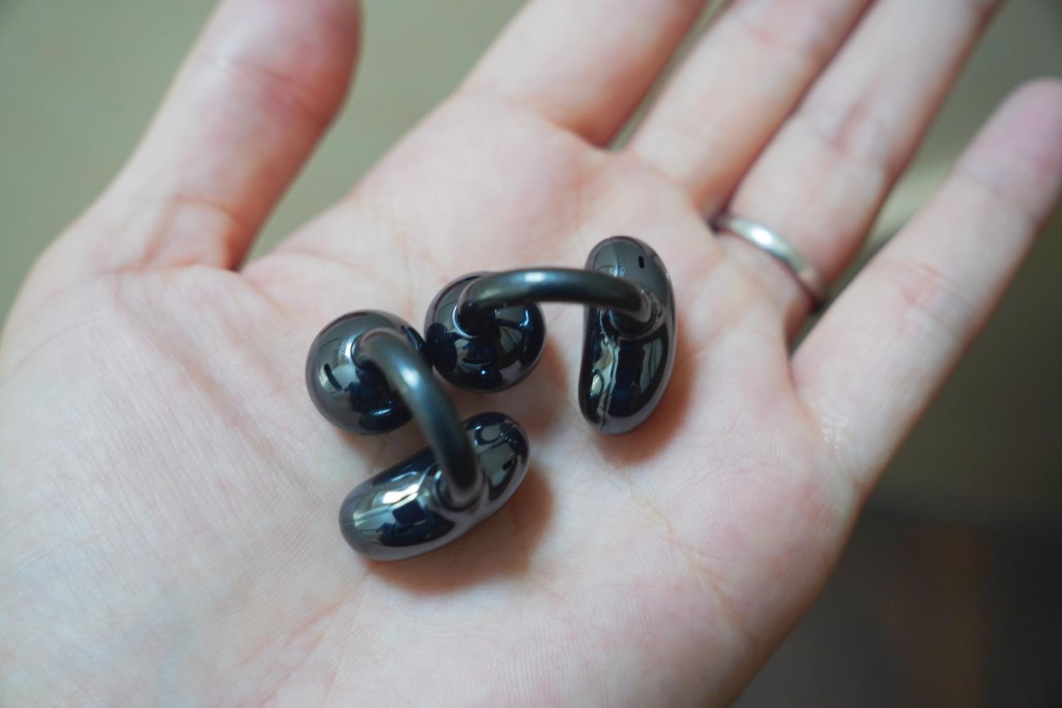 HUAWEI「Free Clip」の圧倒的な軽さ。自宅で長時間使っても耳が疲れ