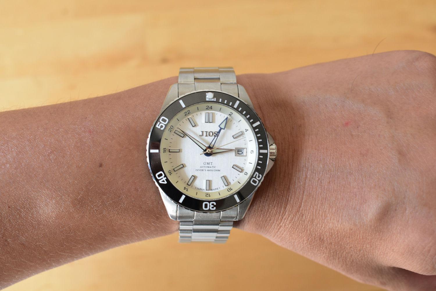 値下げしました【新品 未使用】JIOS 腕時計 GMT ダイバーズウォッチ 国産 GMT DIVER'S 104 ブラック 200M防水 ステンレスベルト | 【公式