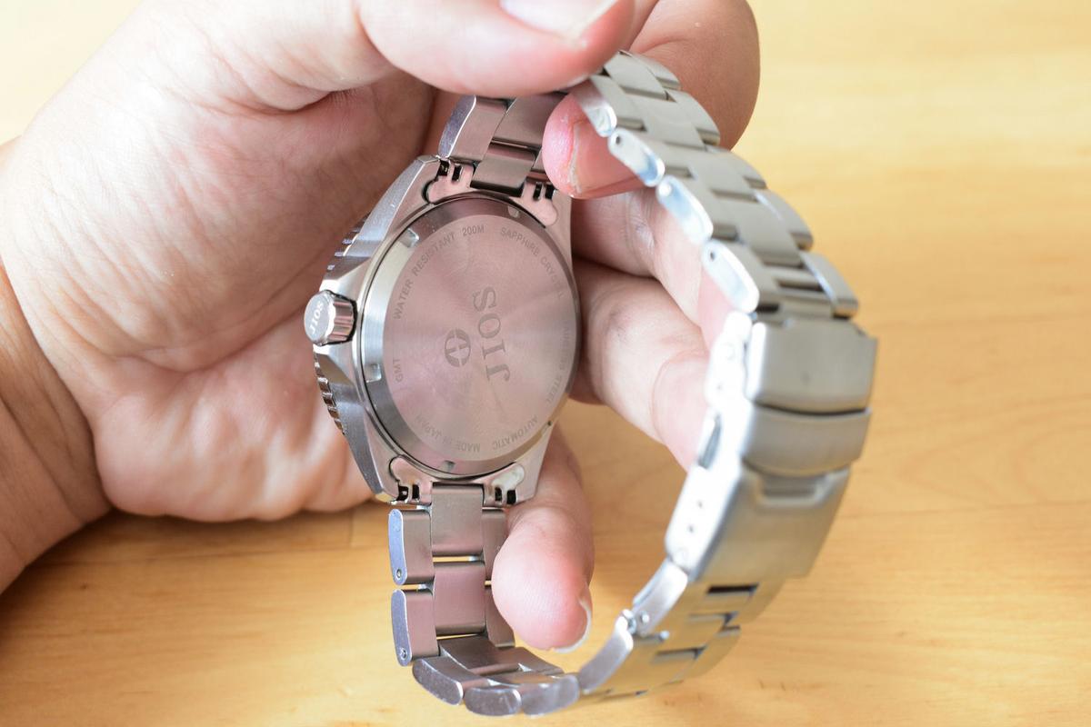 GMT×200m防水】ハイスペック日本製自動巻き腕時計！地方発ブランドを世界