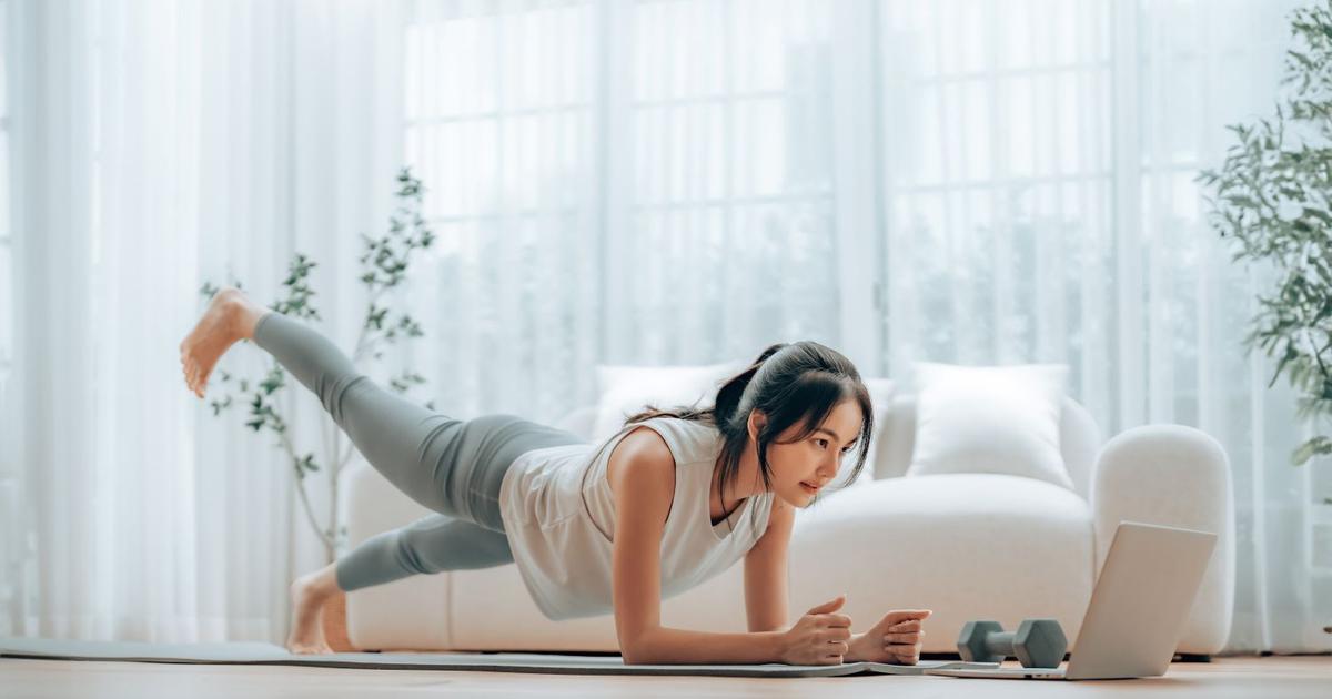たった2分×30日間で腹筋が割れる⁉ 数分で終わるYouTube「筋トレ動画」おすすめ4選 | ライフハッカー・ジャパン