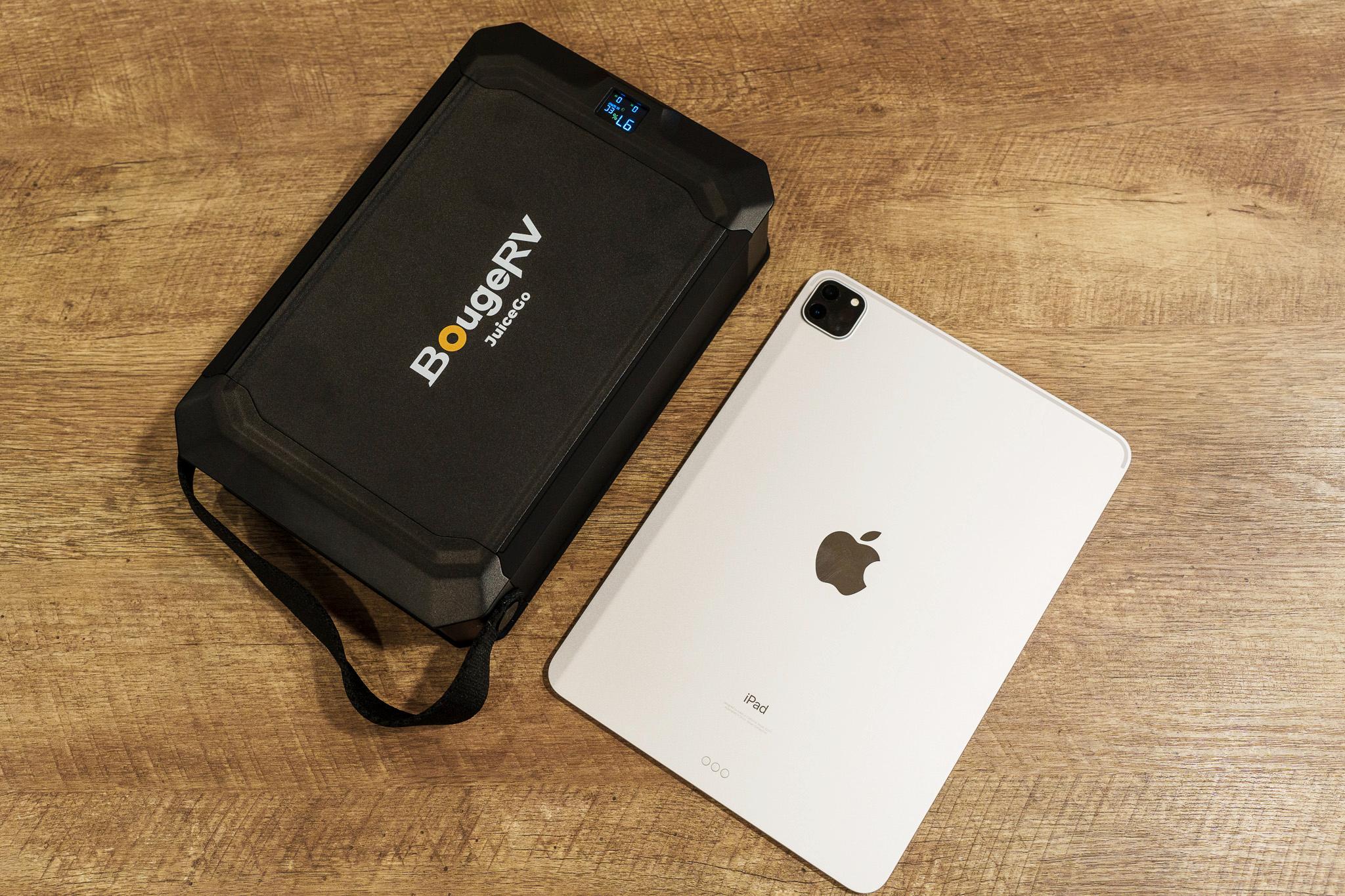 iPadサイズ！モバイルバッテリーじゃ心許ないとき頼れる240Wh