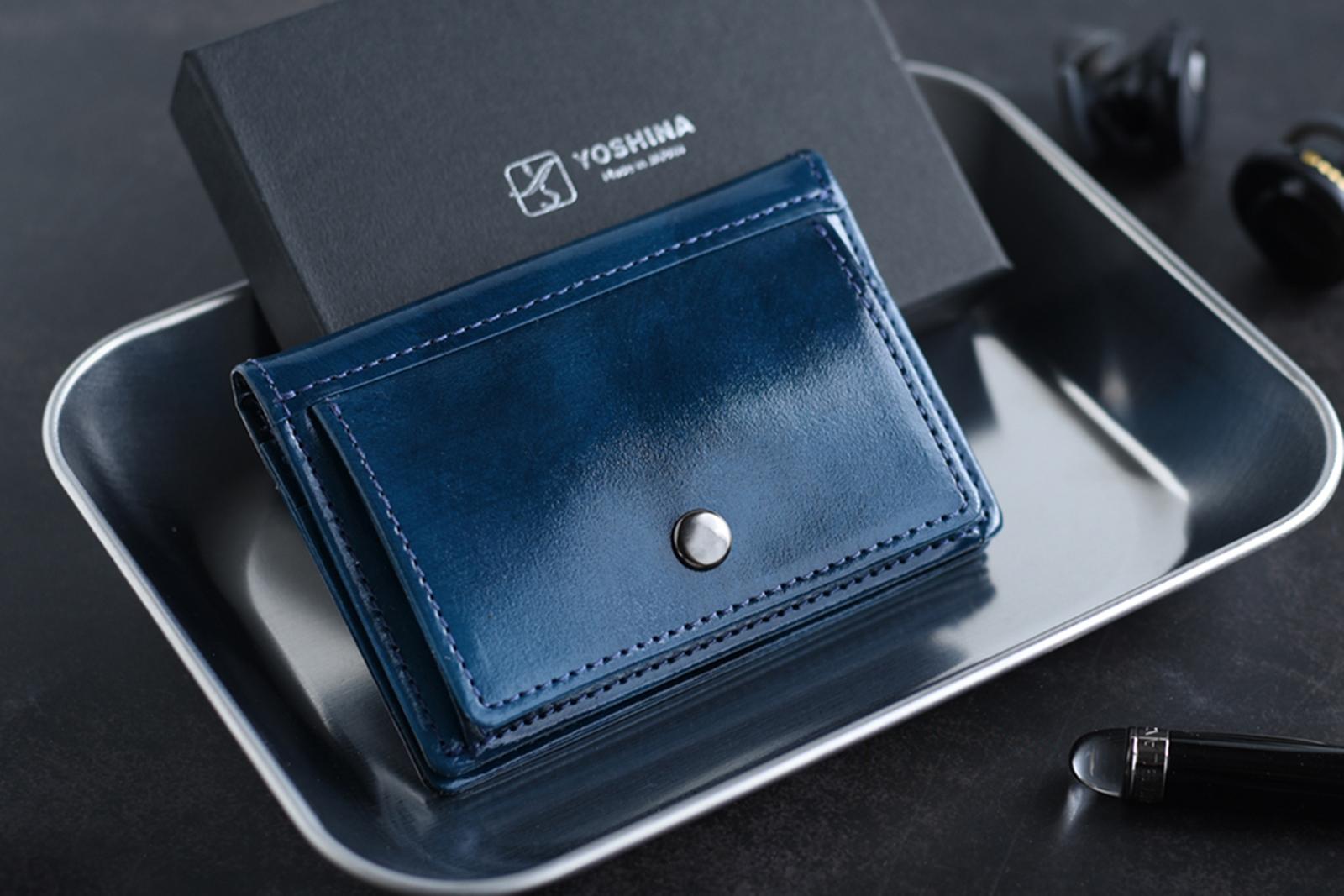 キャッシュレスのお供にピッタリのミニマルさ。コイン収納付きの