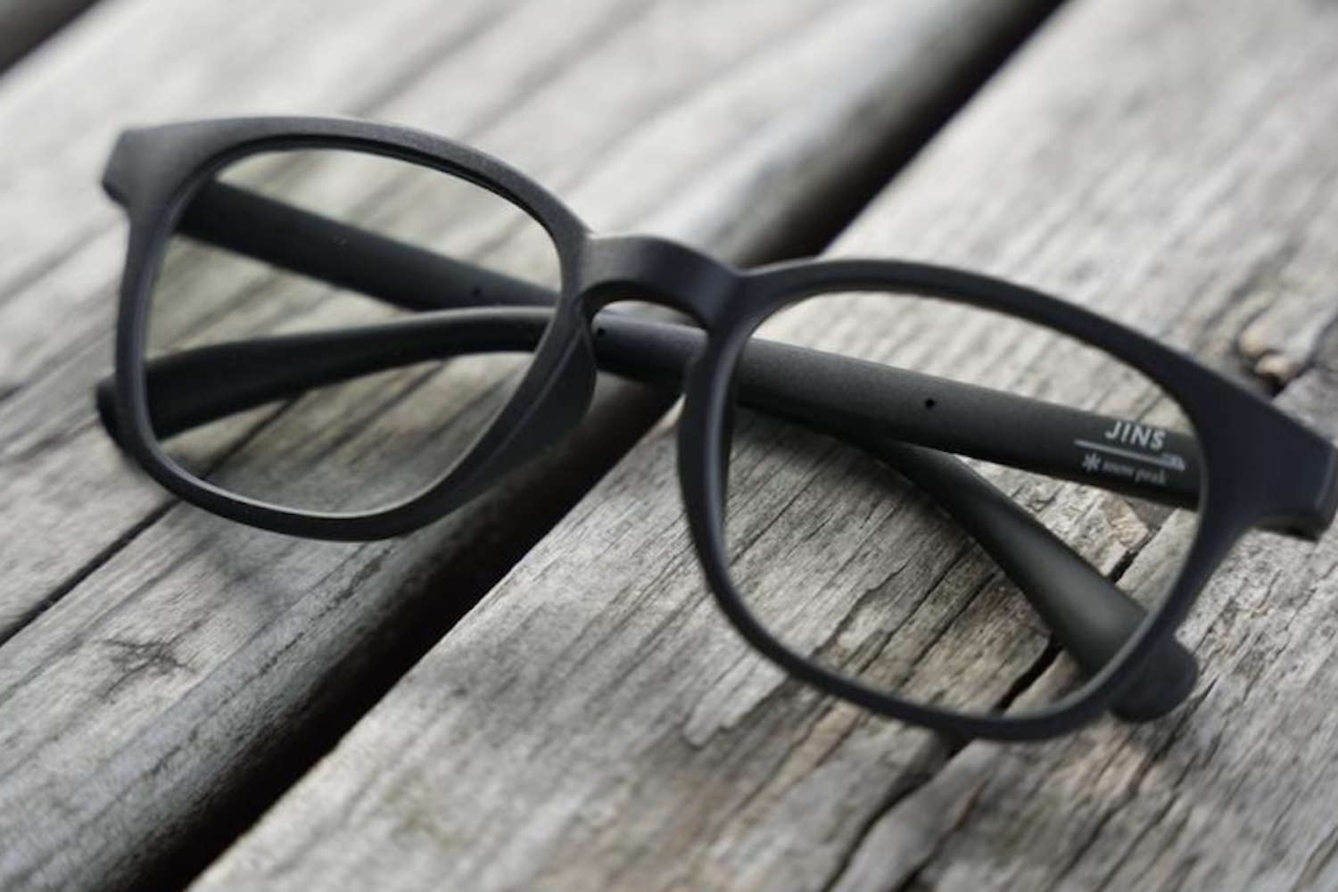 JINS　スノーピークサングラス　調光レンズ URF-24S-254_94_01-1200x672.jpg