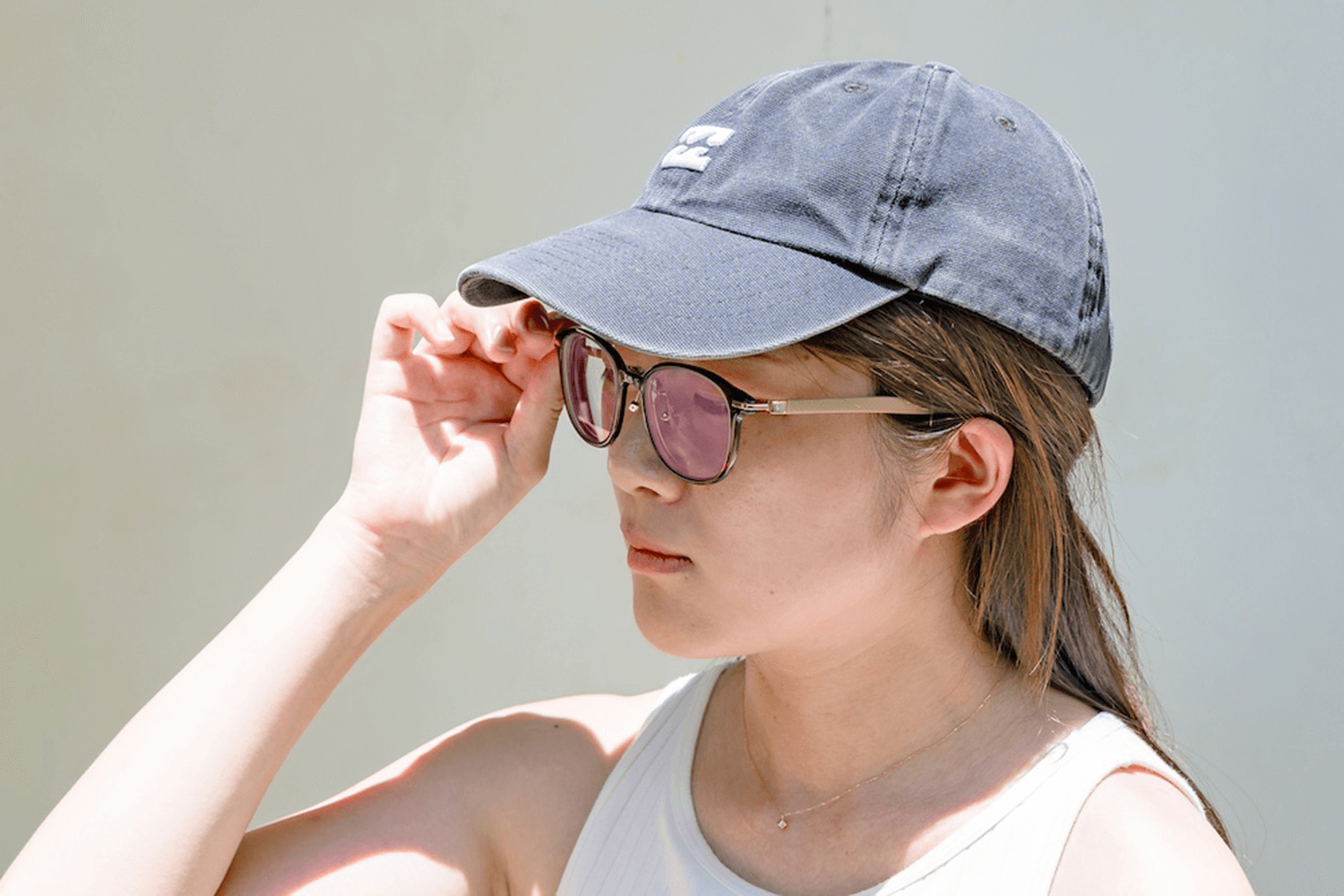 Zoffの調光レンズサングラスとUNIQLOのサングラス Zoffの調光レンズサングラスとUNIQLOのサングラス - メルカリ