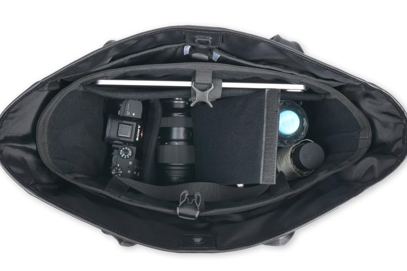 色褪せにも傷にも強い。タフすぎるトートバッグは、気軽に毎日