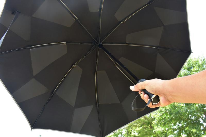 UVカット＆自動開閉！最新折り畳み傘「nurenu-Q」は、体感温度も下げて