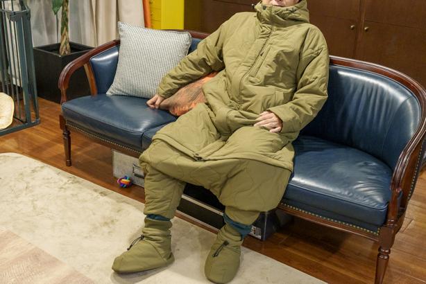 冬の節約術はこれだ。光熱費ゼロでポカポカ暖まる「モモンガ」2WAY寝袋