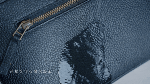 TPOに応じてハンドバッグやショルダーに変身。3WAYレザーリュックが