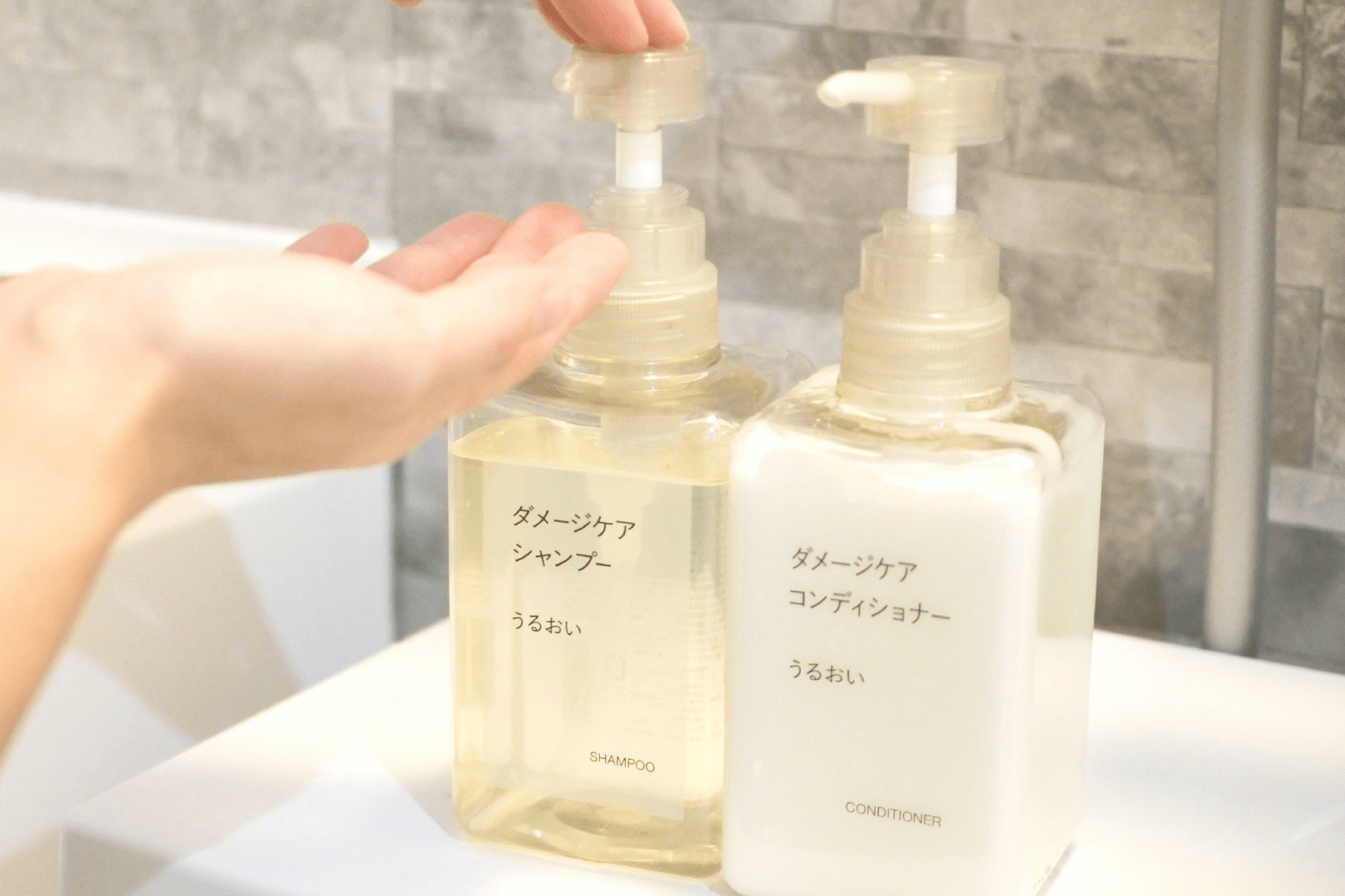 無印良品　ダメージケアシャンプー　うるおい　（詰替用）7本とコンディショナー3本 Amazon | MUJI 無印良品 ダメージケアコンディショナー うるおい