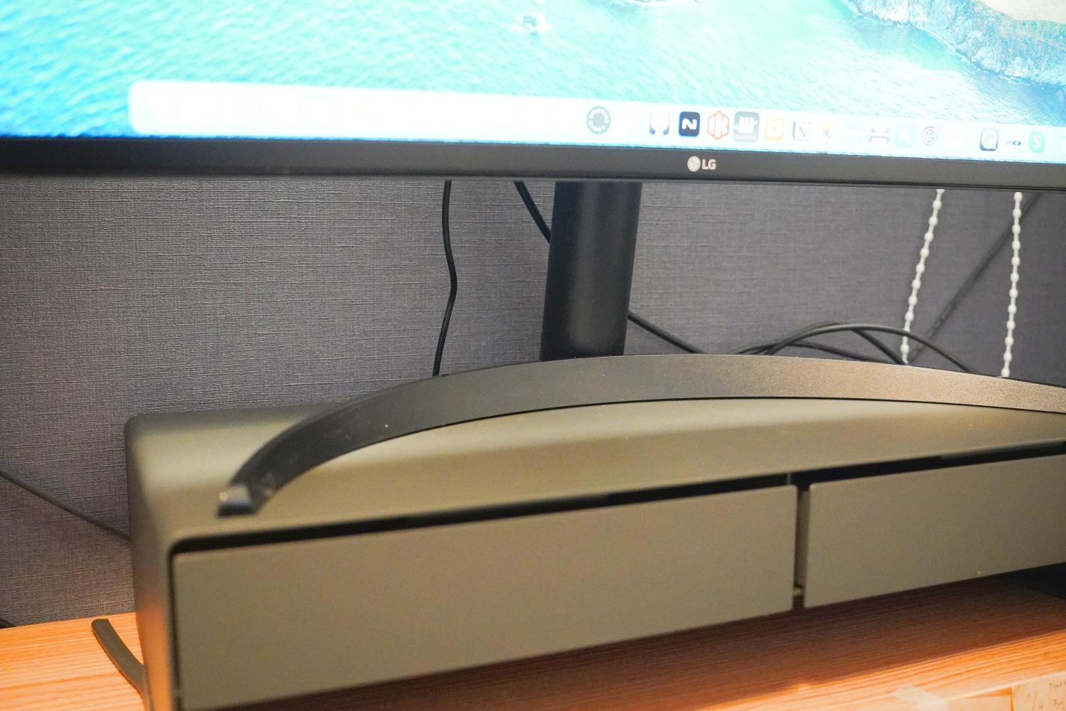 これが欲しかった！無印良品の引き出し付きスチールモニタースタンド
