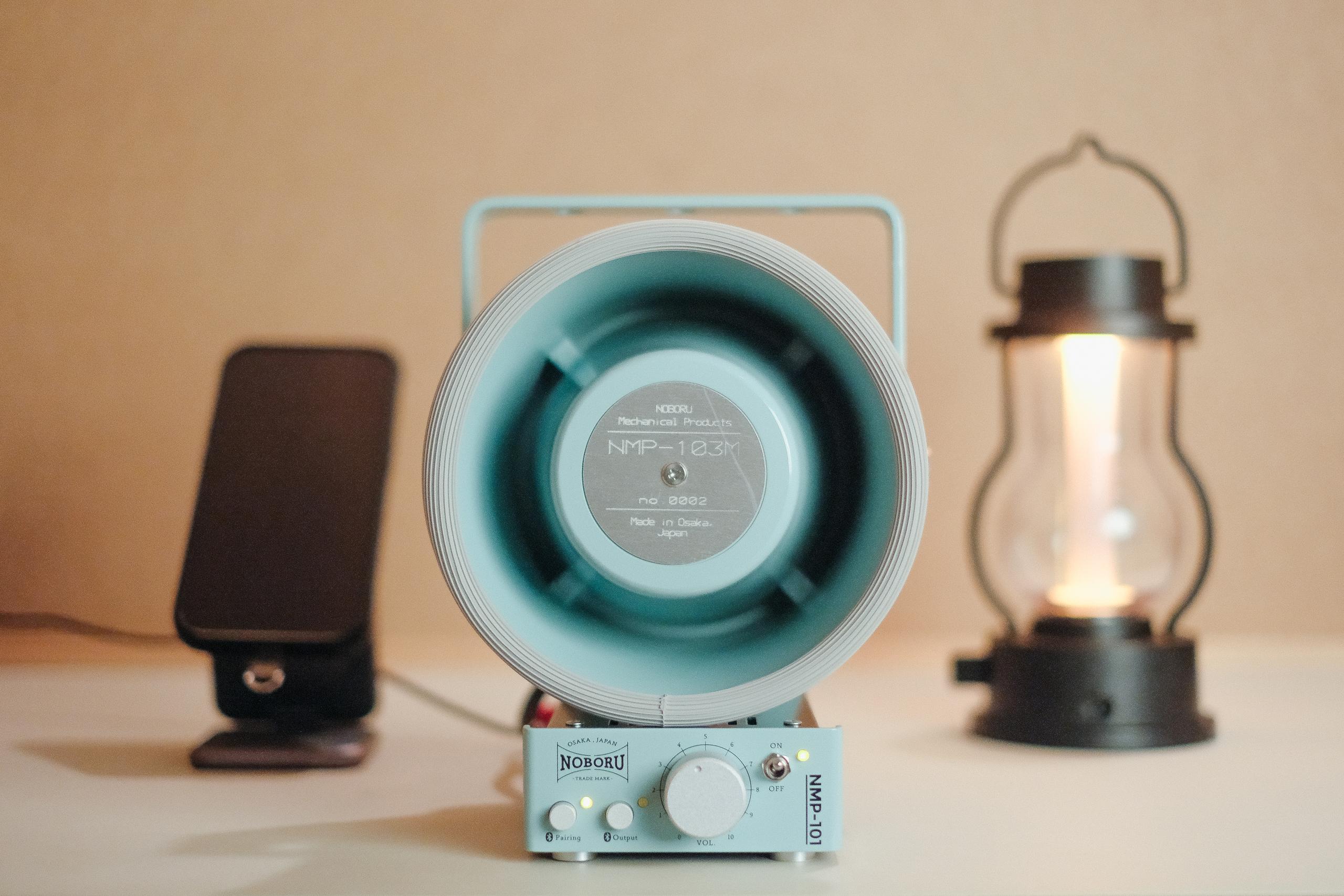 三丁目の夕日が思い浮かぶ。見た目も音色も特徴的すぎるノボル電機の