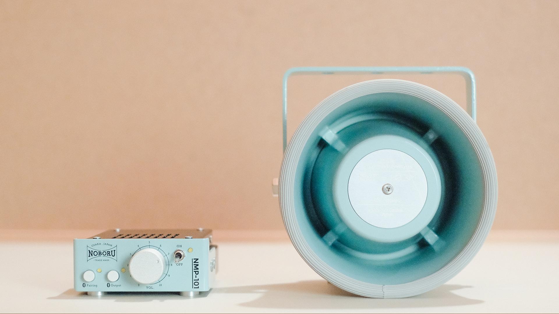 三丁目の夕日が思い浮かぶ。見た目も音色も特徴的すぎるノボル電機の