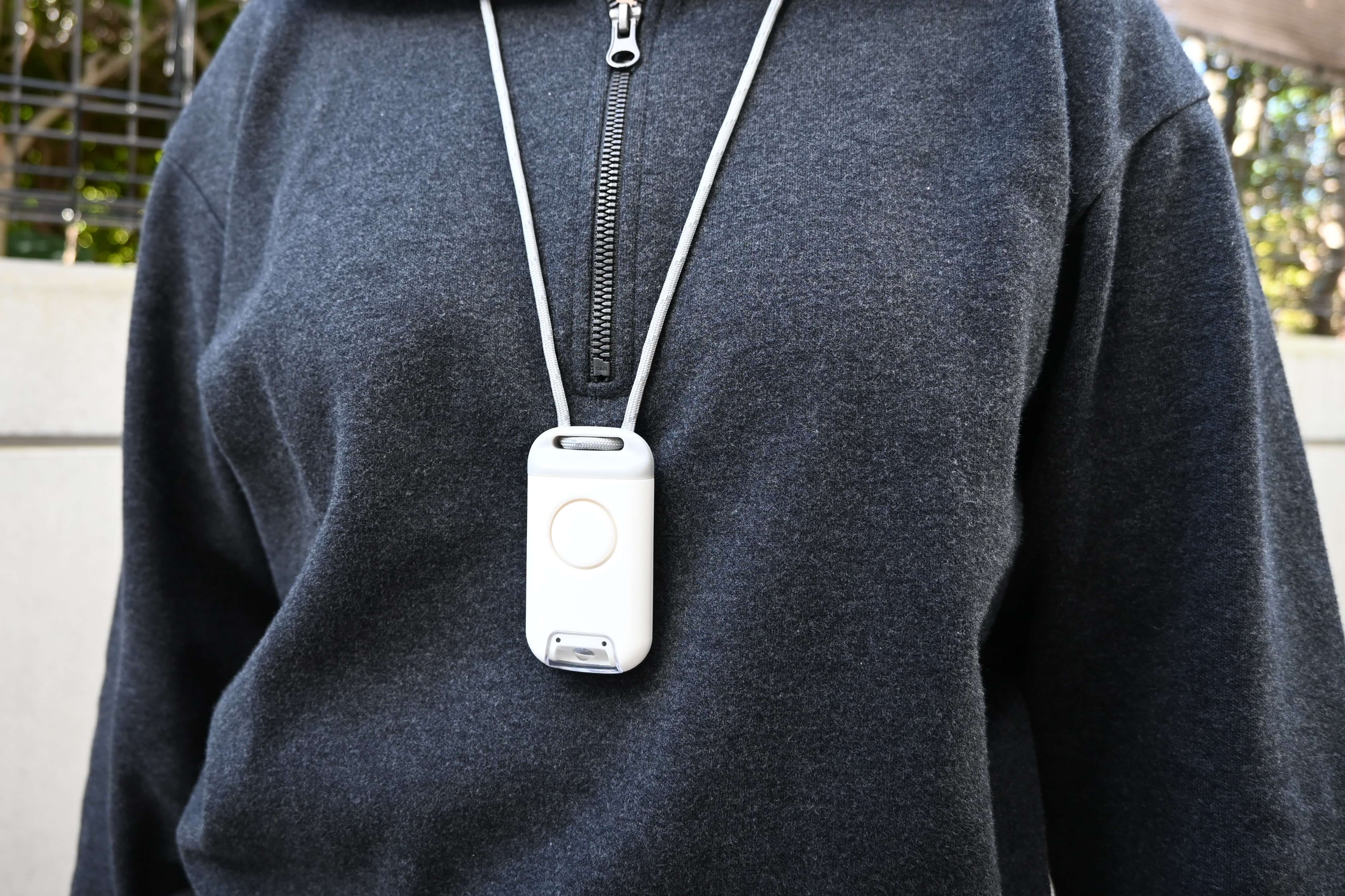 防犯ブザーとライトが1つに！仕事帰りや夜散歩に大きな安心感をくれた