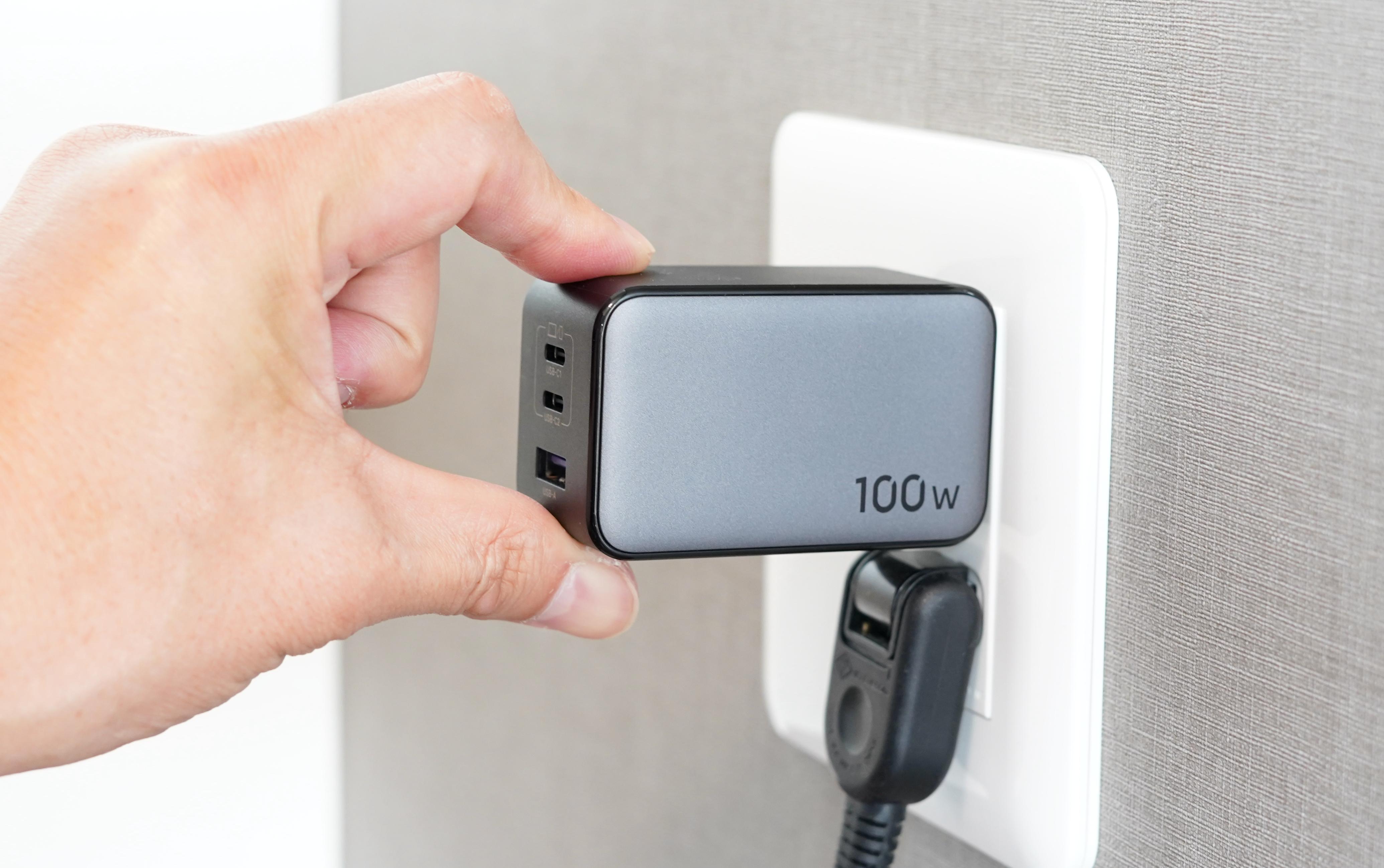 この安心感！移動が多い人の「デバイス充電問題」を解決するUGREENの