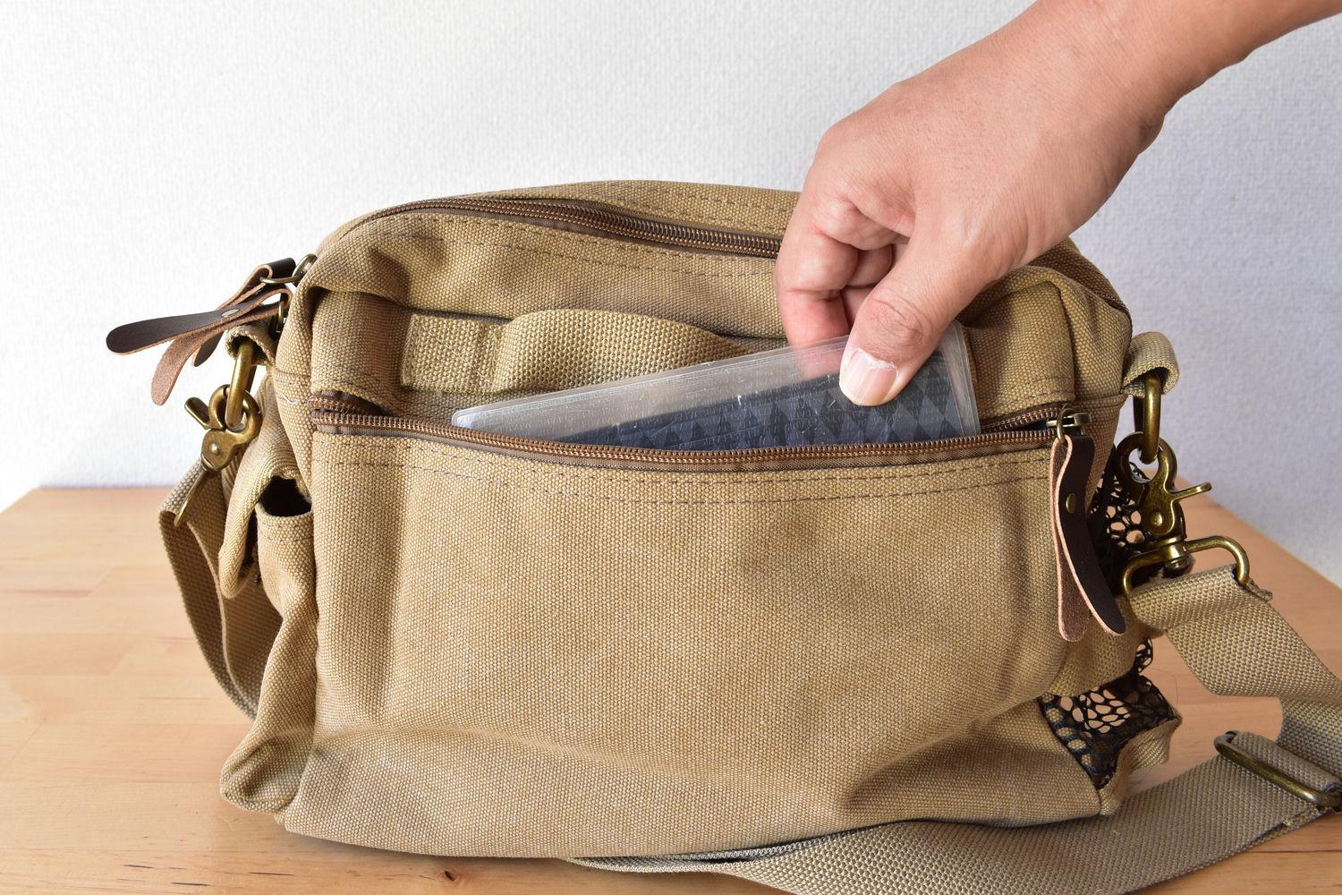 バッグの中をスッキリ革命!13ポケット多収納ショルダーバッグ」で探し バッグの中をスッキリ革命!13ポケット多収納ショルダーバッグ」で探し