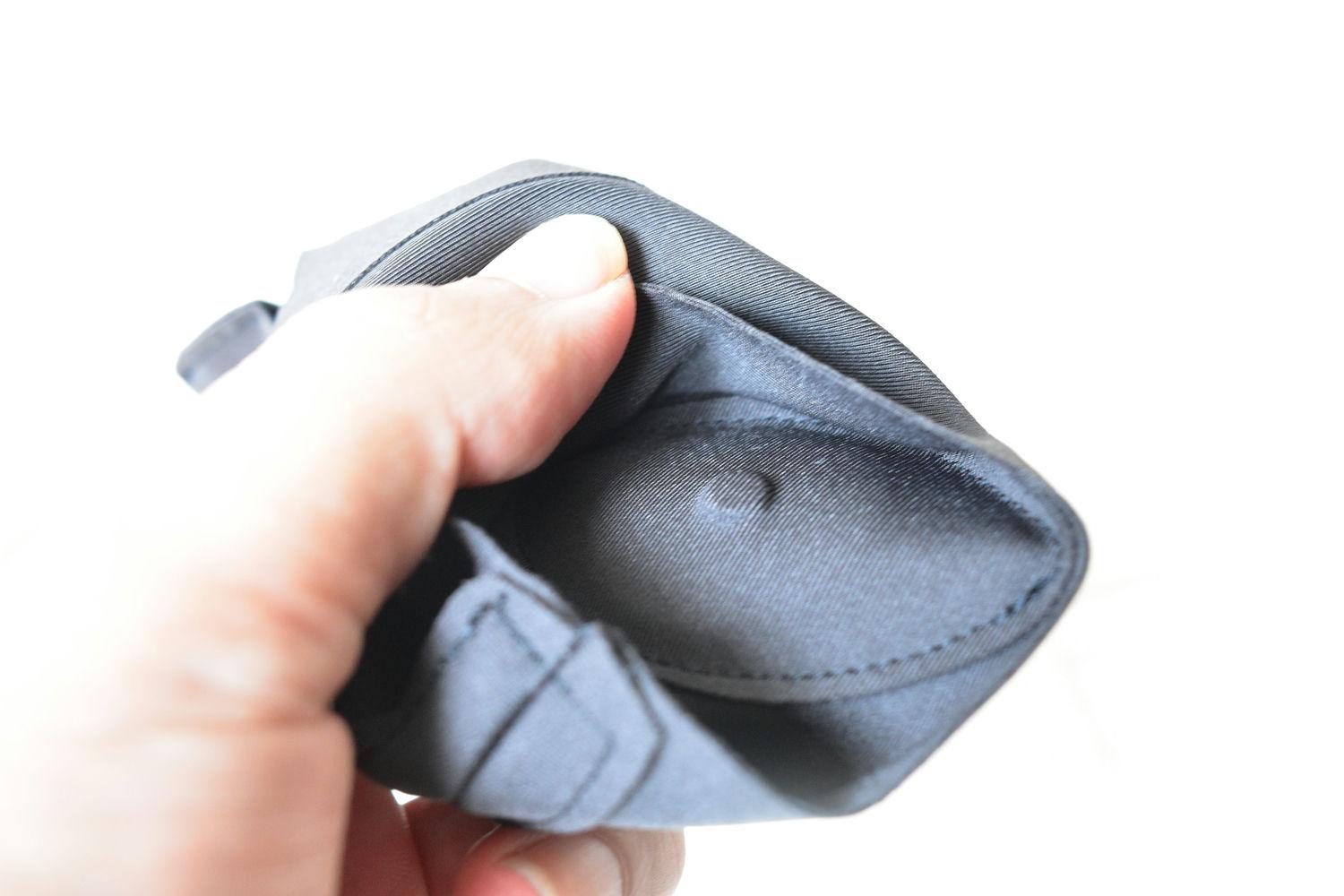 デスクワークの強い味方。足用磁気サポーターが疲れた足を癒してくれた