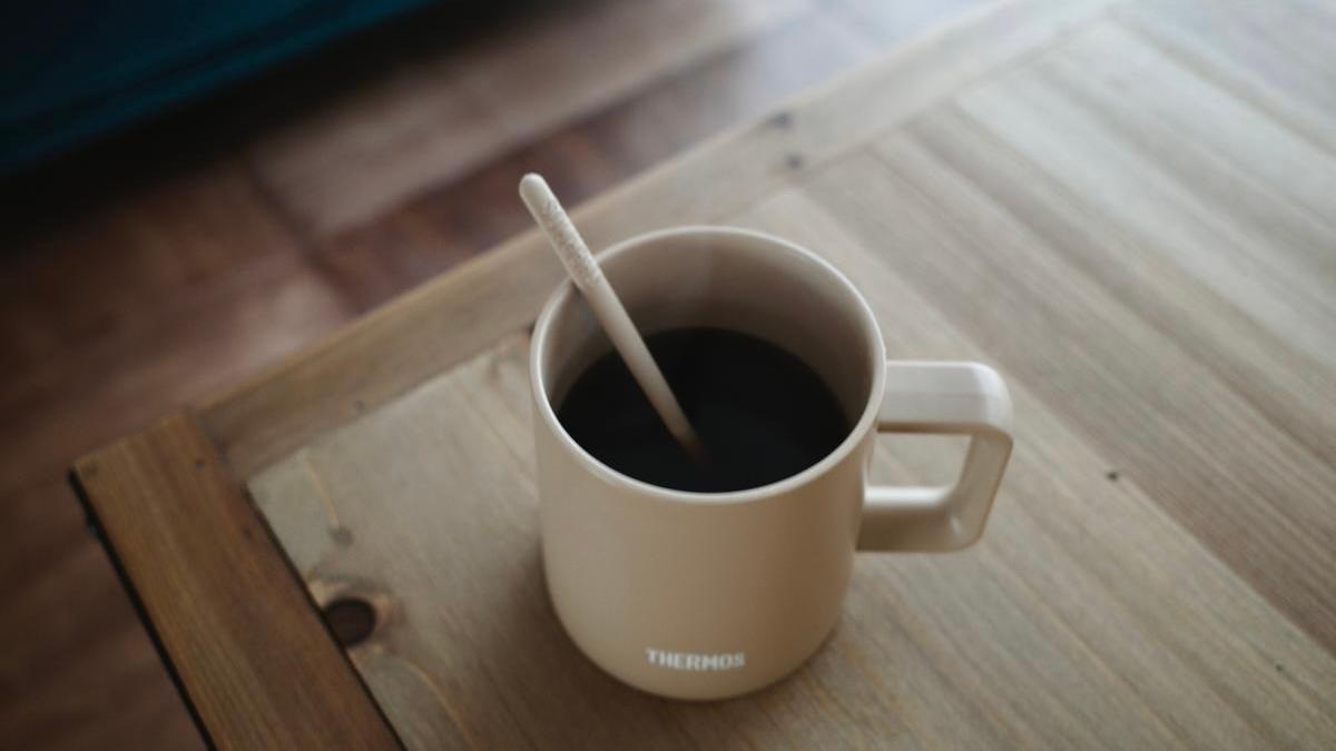 汚れなし サーモス「黒ずみ汚れがつきにくいマグ」はコーヒー好きの救世主。お