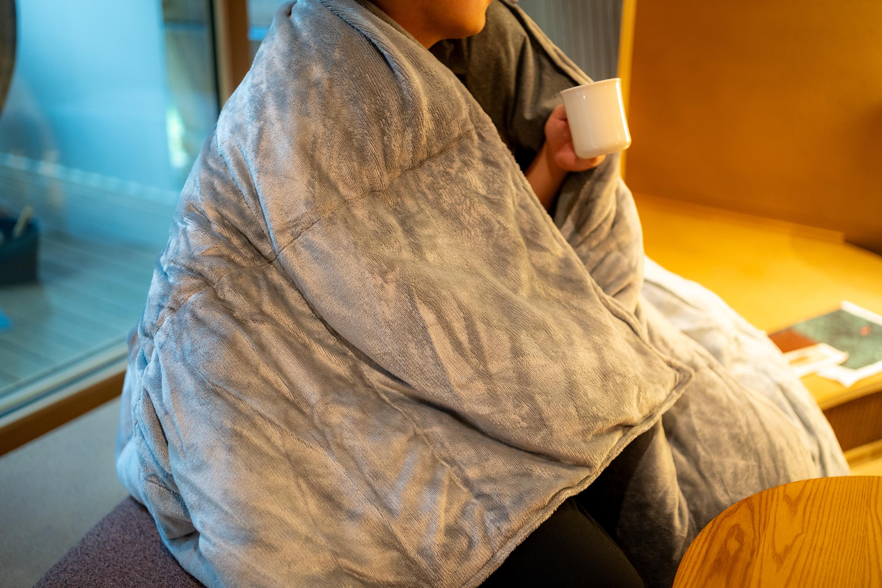 薄く軽いのにしっかり暖かい！ 真冬でも1枚でOKなエアロゲル布団