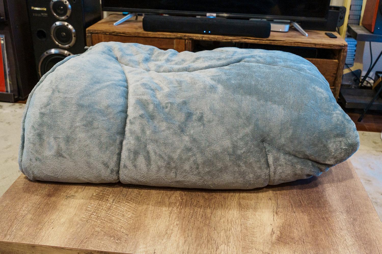 掛け布団 220x210cm 日本製 抗菌・防臭・防ダニ 合い掛け布団 「クラッセライト」 ダブル