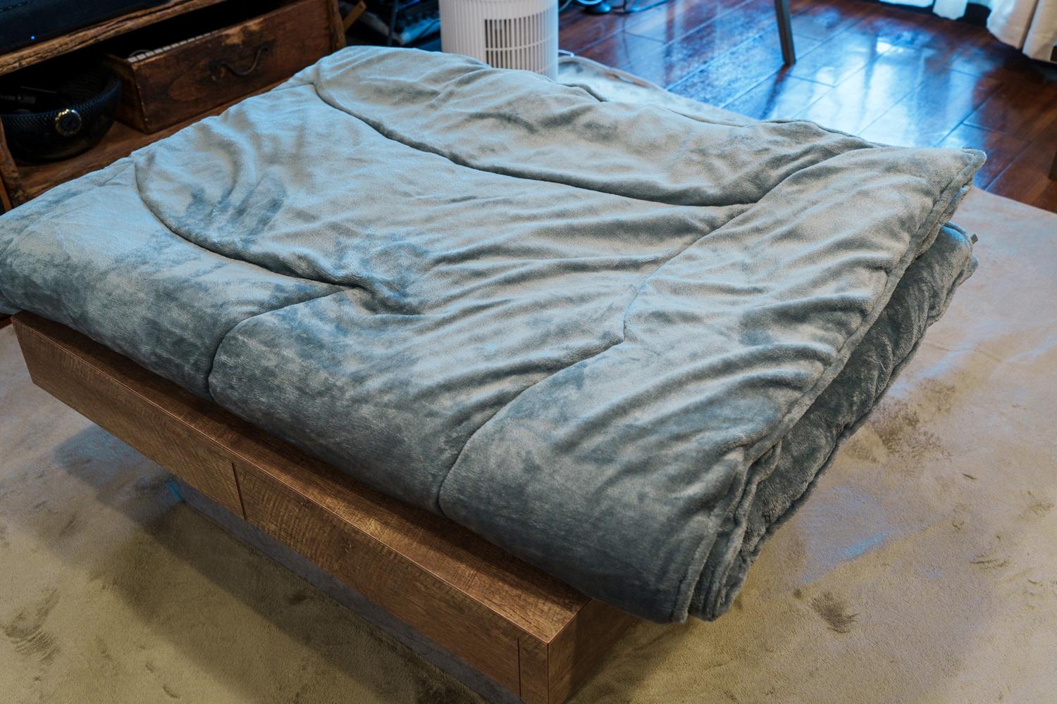 あったか掛け布団 / 229cm × 259cm 暖房ゼロでもポッカポカ！7層構造のハイテク掛け布団で寝てわかった