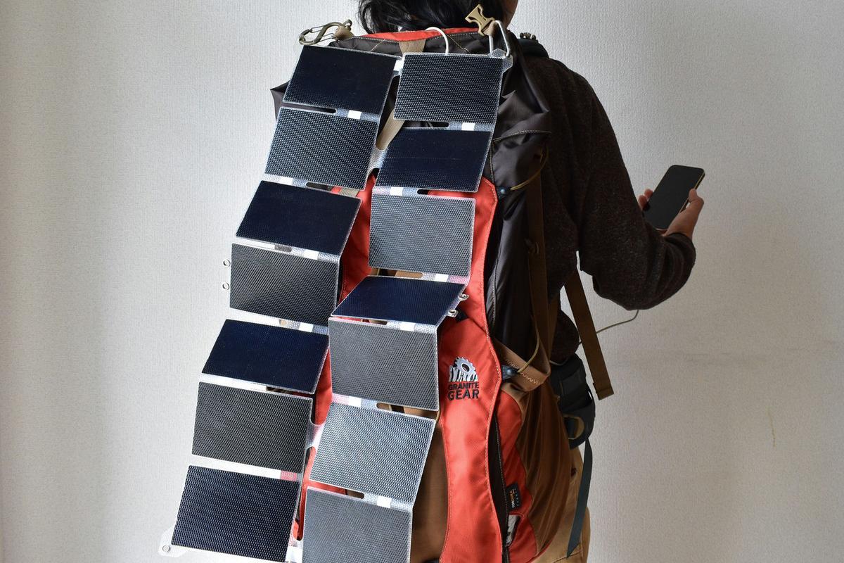 スマホサイズの次世代ソーラーパネル。「SolarX14」なら曇りでも発電OK 